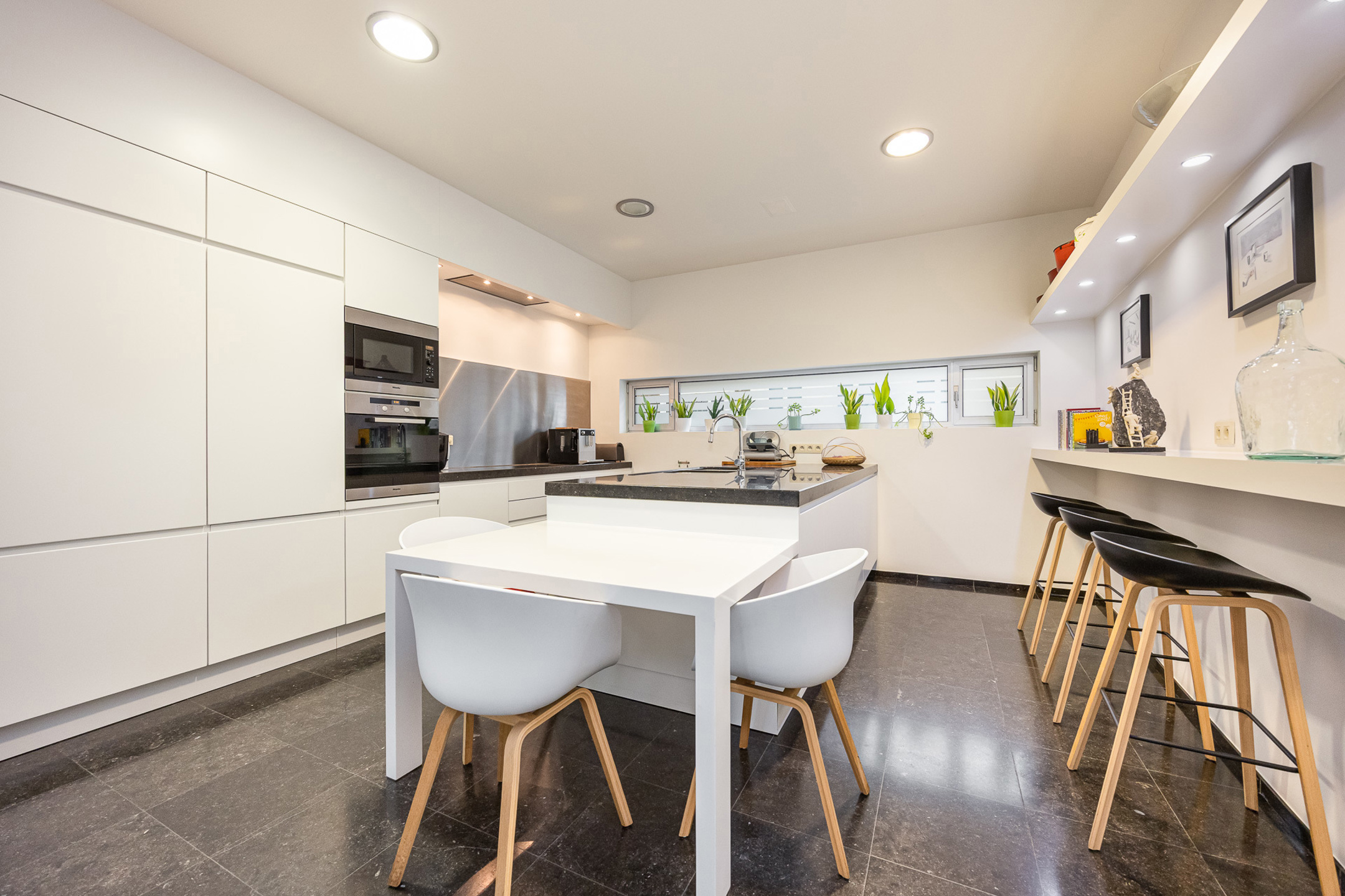 Architectenwoning met 3 slpk. Epc 109 kWh/m² (Label B) - foto 2