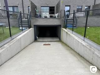 <p><span>Ondergrondse autostaanplaats</span></p><p><span>Ruime ondergrondse autostaanplaats gelegen in residentie Plantsoen te Boom. </span></p><p><span> </span></p><p><span>Afmetingen: 2.5 x 5 m </span></p><p><span> </span></p><p><span>Meteen beschikbaar</span></p><p><span> </span></p>