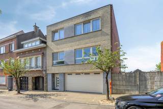 Immo DAVID propose : duplex avec jardin et garageNous vous présentons ce duplex prêt à emménager avec un excellent PEB B, situé dans un petit...