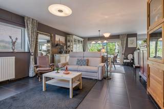 Ben je op zoek naar een prachtige instapklare woning met 4 slaapkamers gelegen op de Zaat in Temse? Zo gevonden!Het recente bouwjaar (2009), de...