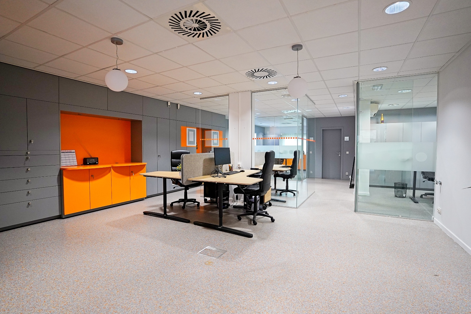 Te huur: Handelspand 165 m² met 5 parkeerplaatsen in Centrum Buggenhout - foto 3