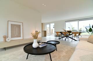 <strong>Découvrez cette nouvelle maison style rural à Estaimbourg. Complètement finis comme vous voulez!</strong>
<ul>
	<li>E45</li>
	<li>Location très calme, terrain spacieux avec belle jardin</li>
	<li>Garage et possibilité de carport</li>
	<li>4 chambers</li>
	<li>Chauffage de sol</li>
	<li>Maison très énergétique.</li>
	<li>Finition de votre choix chez nos partenaires</li>
</ul>
<br />Intéressé? Contactez-nous et découvrez notre maison témoin.