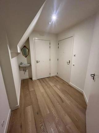 Ruim twee slaapkamer appartement in kasteeldomein Cantecroy met gezamenlijke tuin en fitness ruimte. Zeer ruim twee slaapkamer appartement van...