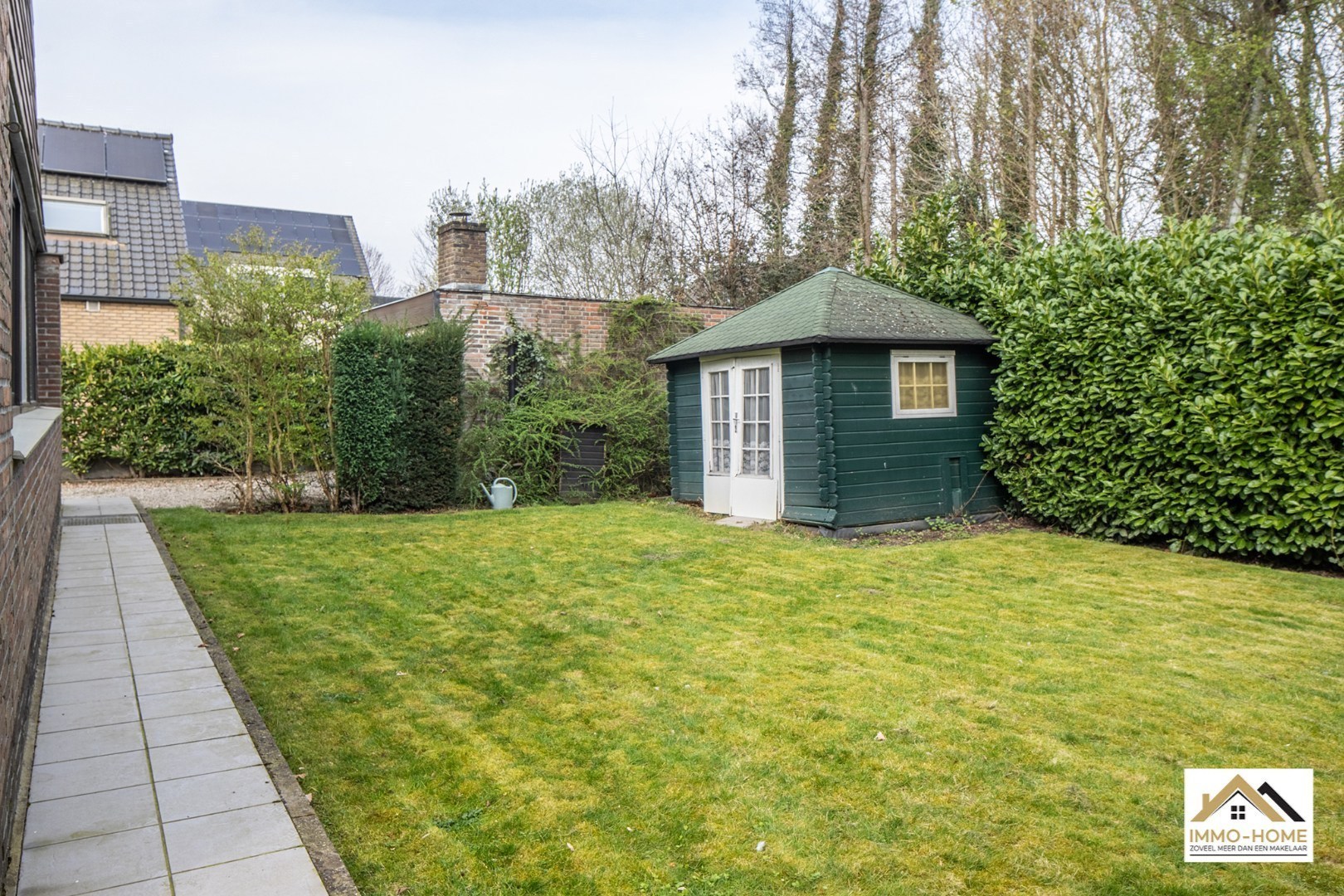 Charmante bungalow op topligging in woonwijk - foto 3