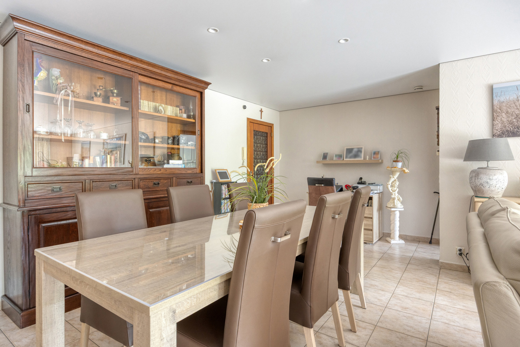 Gelijkvloers appartement met 2 kamers, terras en garage - foto 4