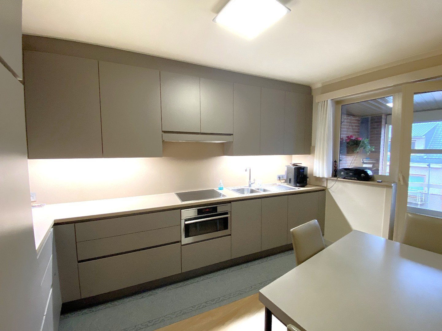 Verrassend ruim en stijlvol appartement met 3 slaapkamers in hartje Vijve! - foto 5