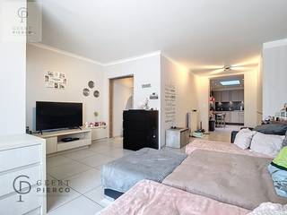 Deze gesloten bebouwing op een perceel van 1a60ca is gelegen op een toplocatie, zijnde op 500m van de Grote Markt, winkels, zwembad,...