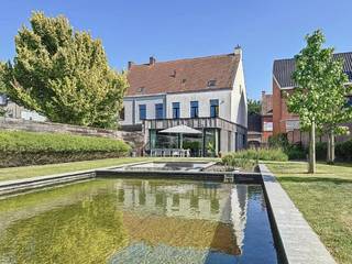 Instapklare, energiezuinige halfopen bebouwing nabij diverse voorzieningen, bestaande uit een inkomhal met gastentoilet, ruime en...