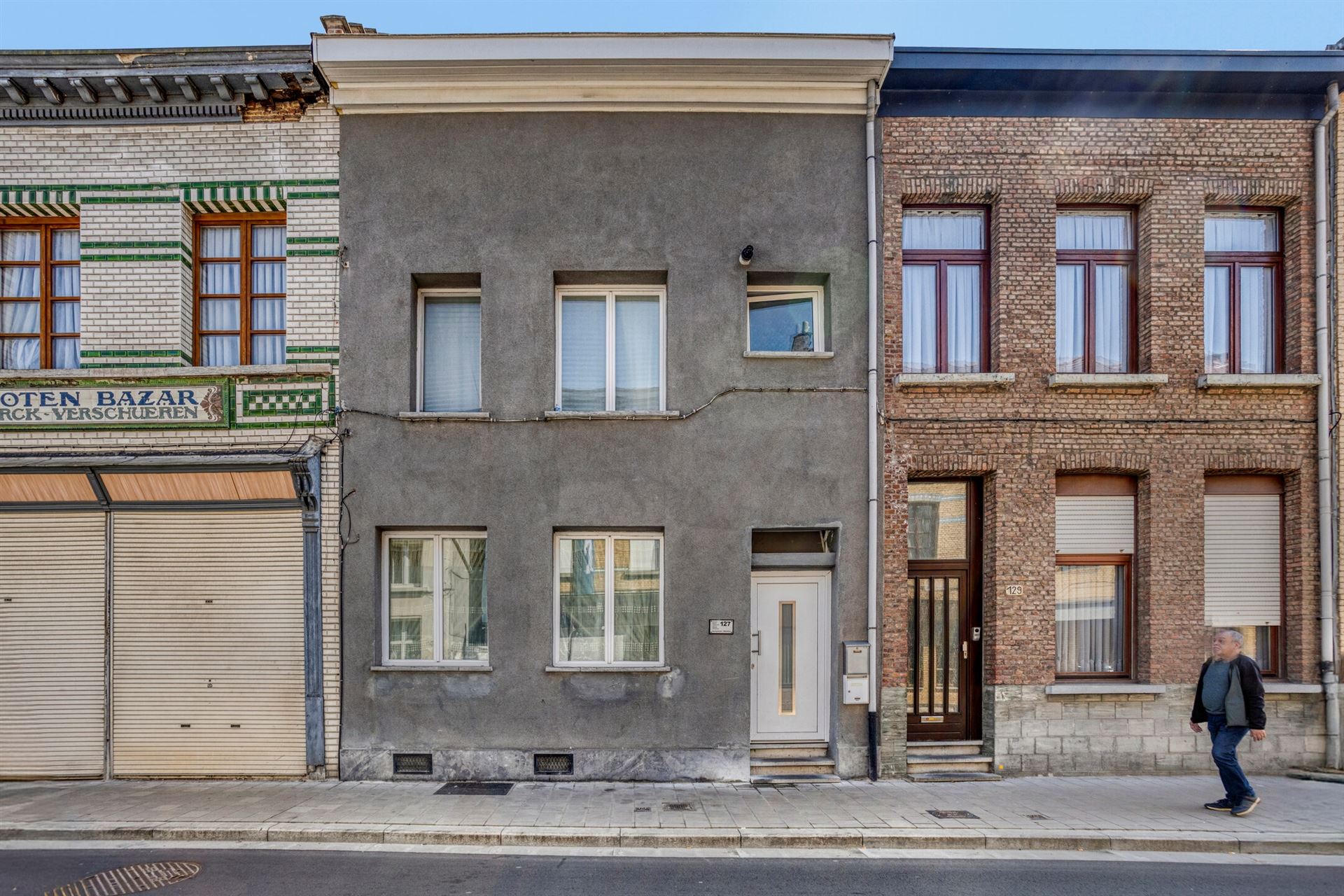 Zeer grote woning met tuin en 6 slpks - foto 1