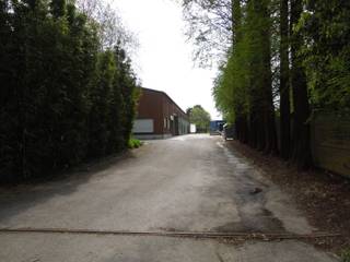 Stapelruimte nr. 7 van ong. 95 m² voorzien van elektriciteit. Vorstvrij en geïsoleerd. Gemakkelijk bereikbaar! Inrijpoort hoogte is 3,18m. (+...