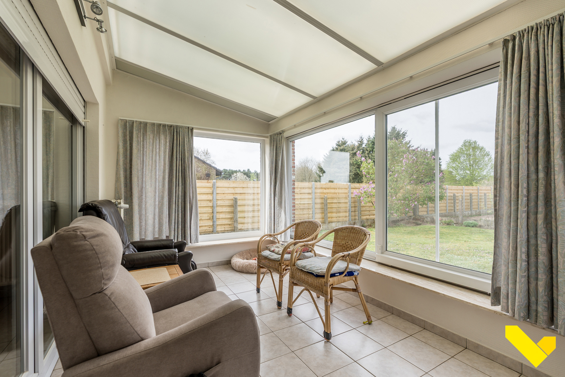 Rustig gelegen, gelijkvloerse woning met ruime tuin! - foto 3