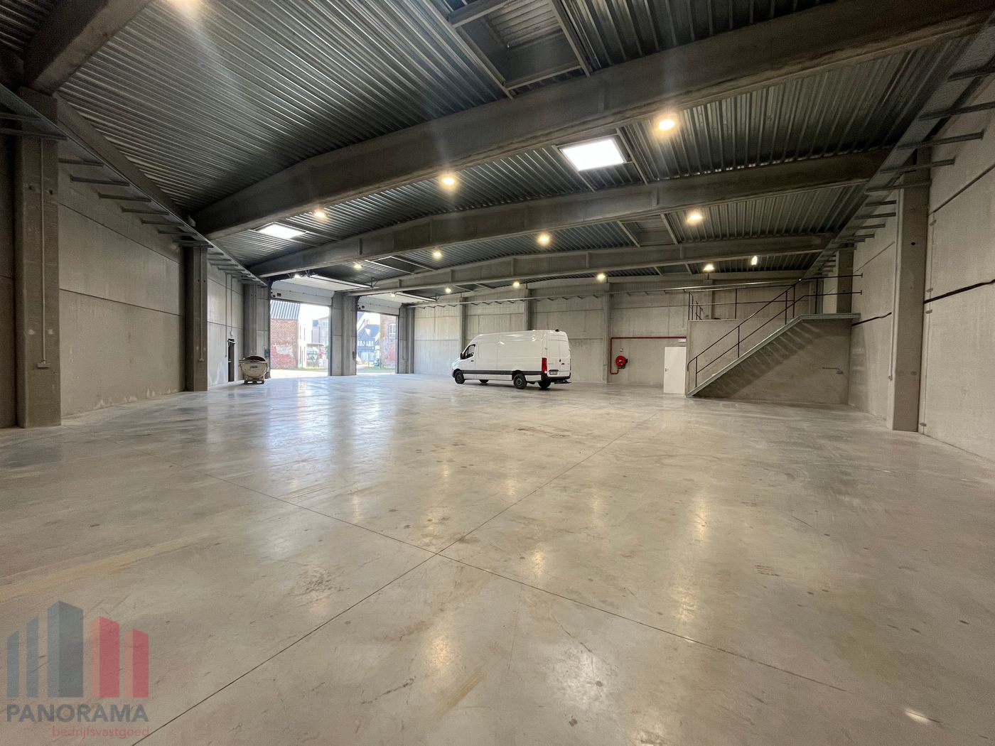 650 m² magazijnruimte op strategische ligging vlakbij de E40 - foto 2