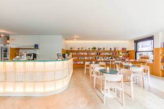 Commercial à louer à Saint-Nicolas