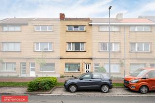 TE KOOP IN GENT DE PINTELAAN 152 Zeer goed gelegen woning vlakbij UZ Gent, tram, bus, winkels in de directe omgeving, scholen enz. OP...