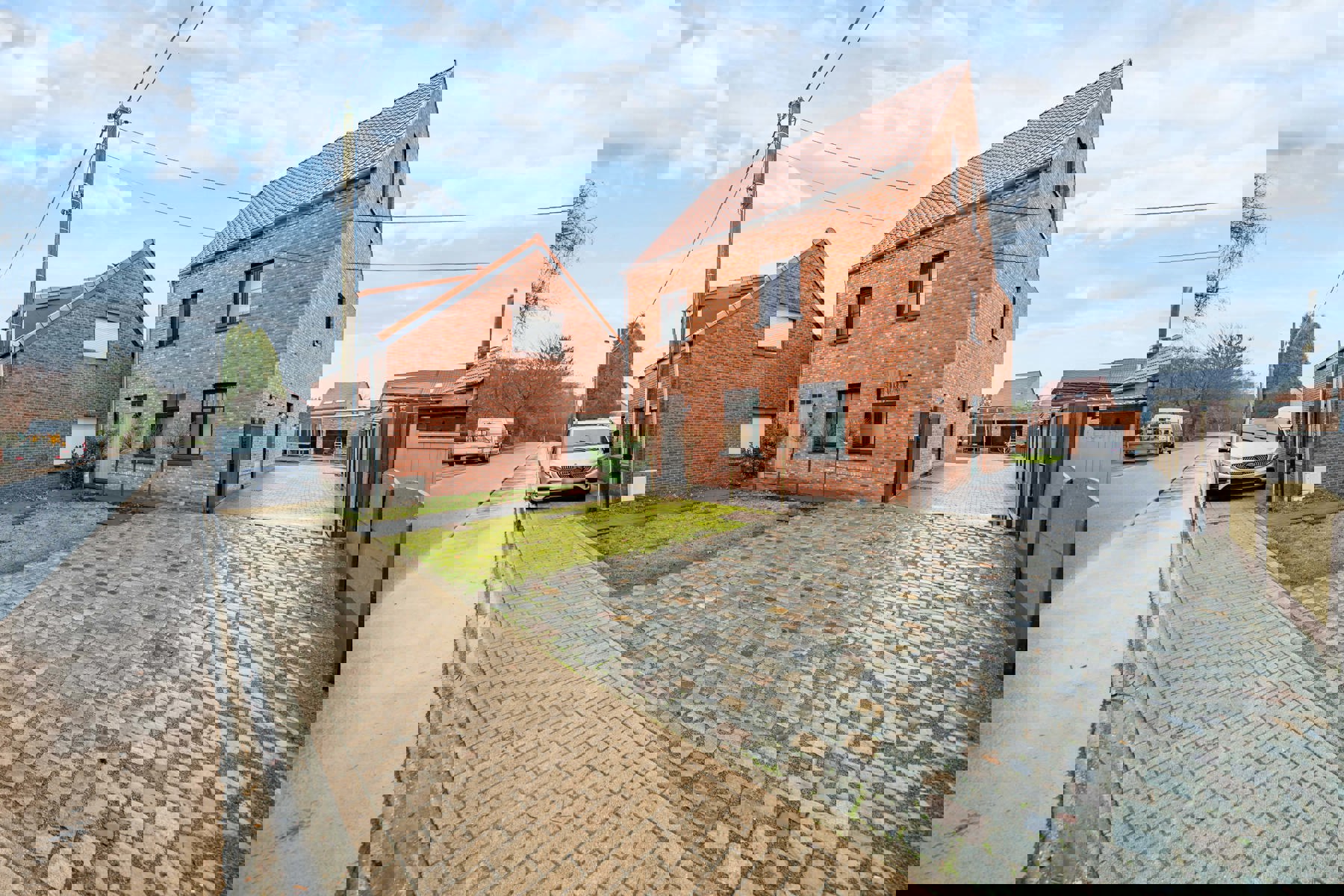 Hedendaagse en energiezuinige woning met 4 SLK - foto 2