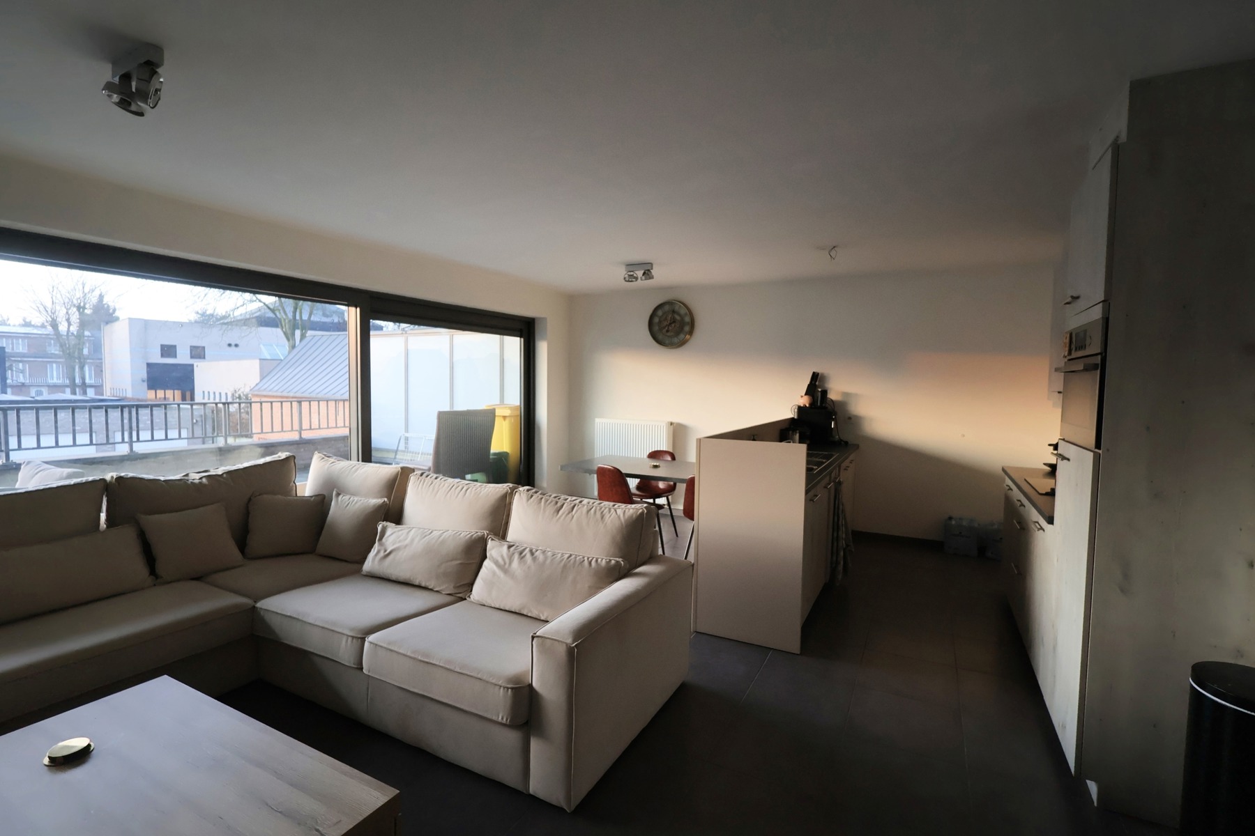 Een appartement op de 1ste verdieping met terras van 30m². - foto 2