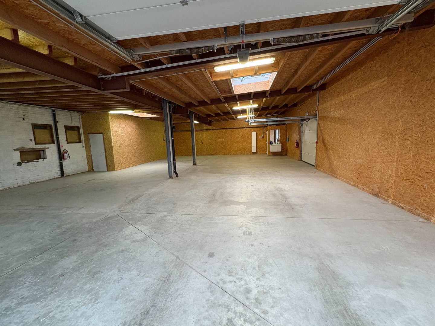 Commercial for rent in Machelen - photo 2