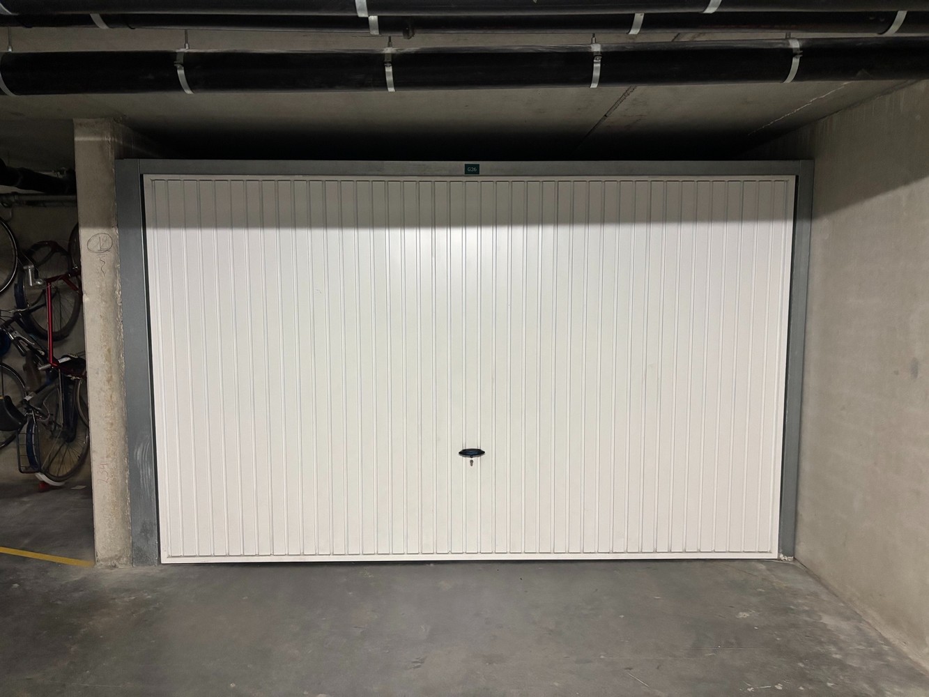 Ruime Garagebox nabij de Zeedijk te Oostende-Mariakerke - foto 1