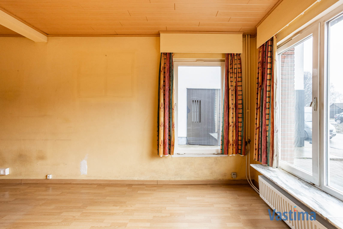 Op te frissen gezinswoning met 3 slaapkamers, garage en tuin - foto 5