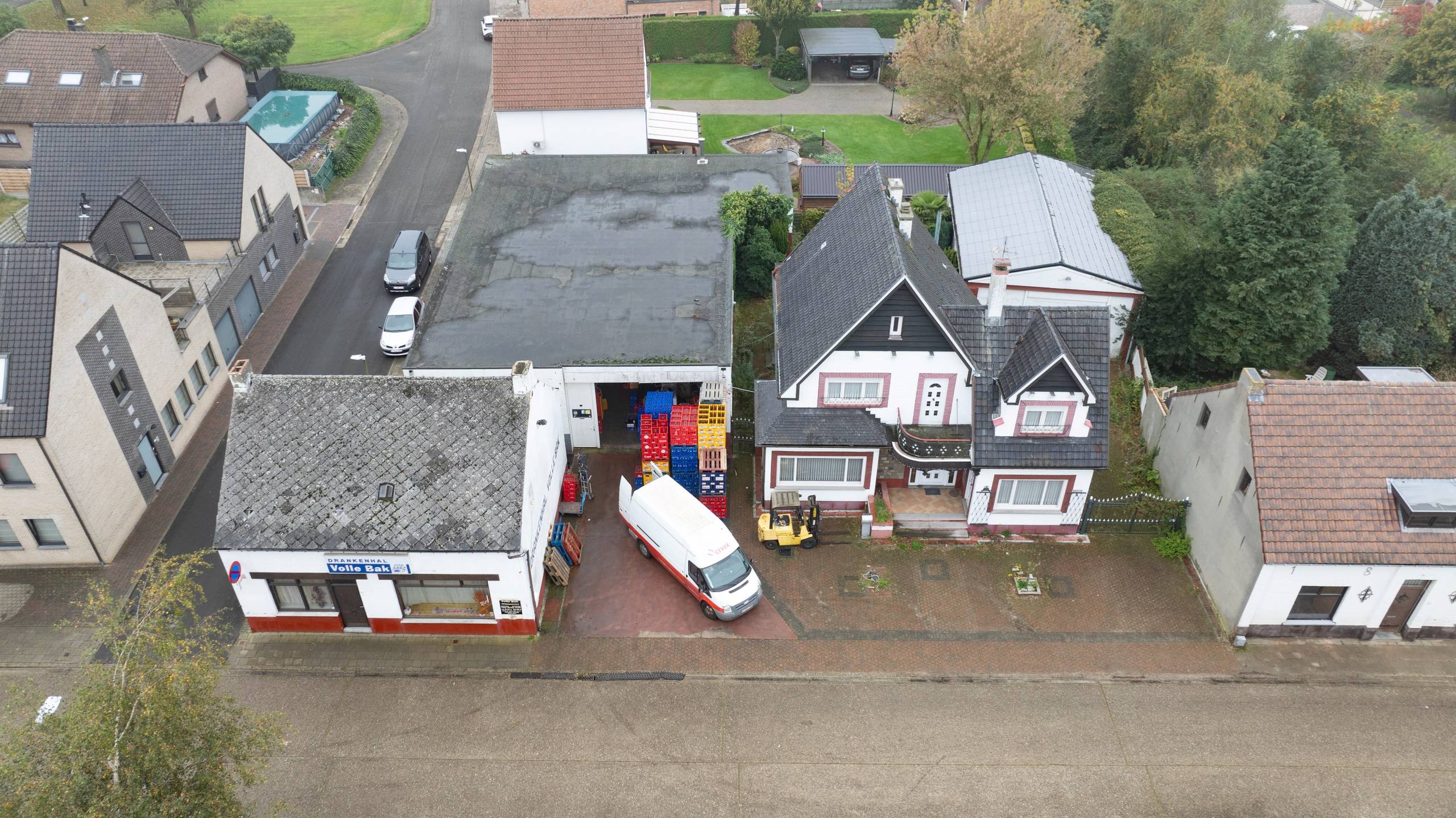 Ruime woning met multifunctioneel bijgebouw en veel potentieel in Hechtel-Eksel - foto 3