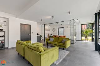 Op een uitstekende locatie te Itegem bevindt zich deze kantoorruimte van 95 m² met een goede visibiliteit. U geniet hier van een...