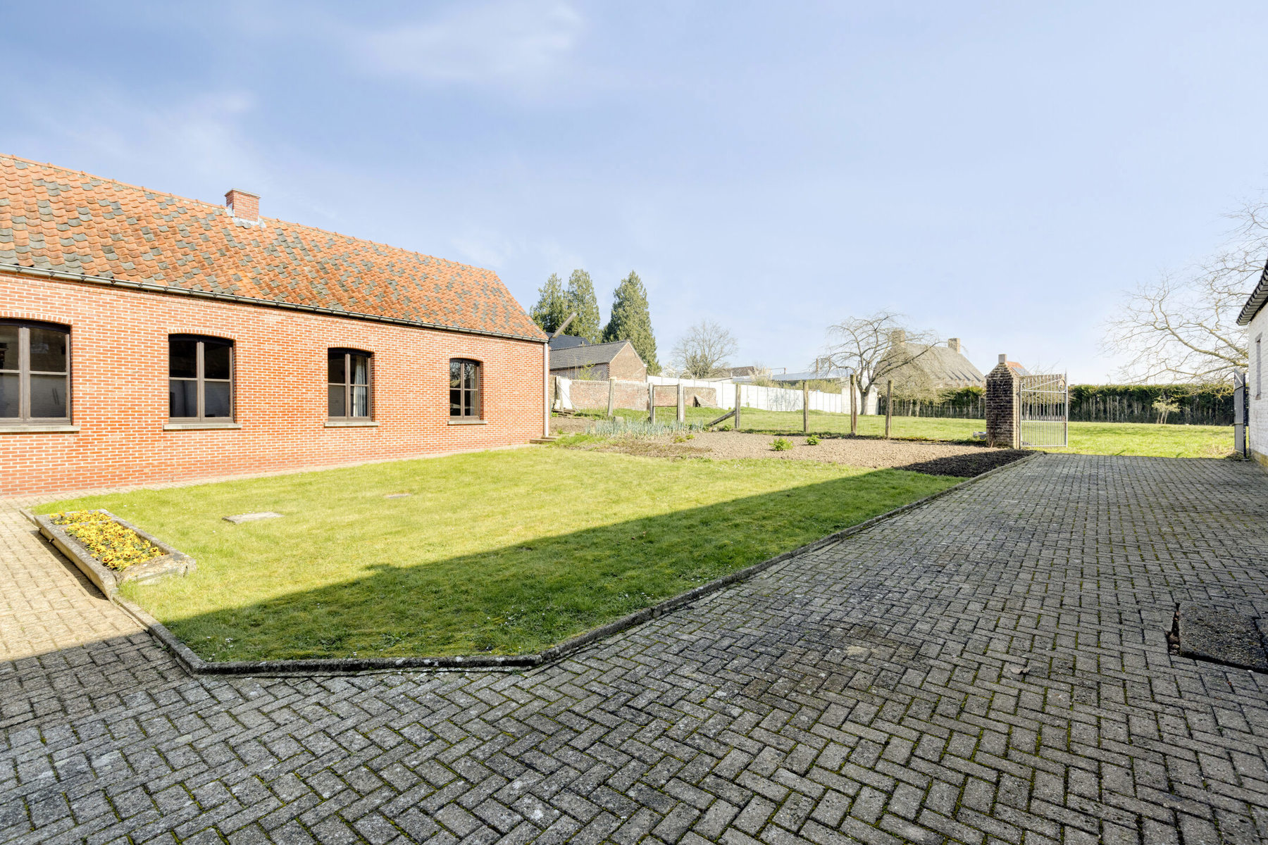 Unieke hoeve in pittoreske omgeving op 30 are - foto 4