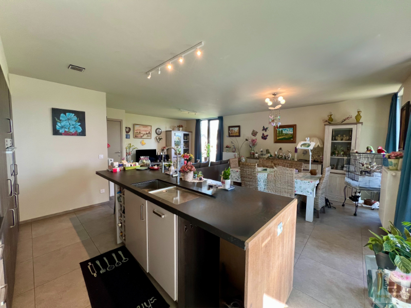 Ruim energiezuinig appartement met 2 slaapkamers, terras en ondergrondse staanplaats - foto 5