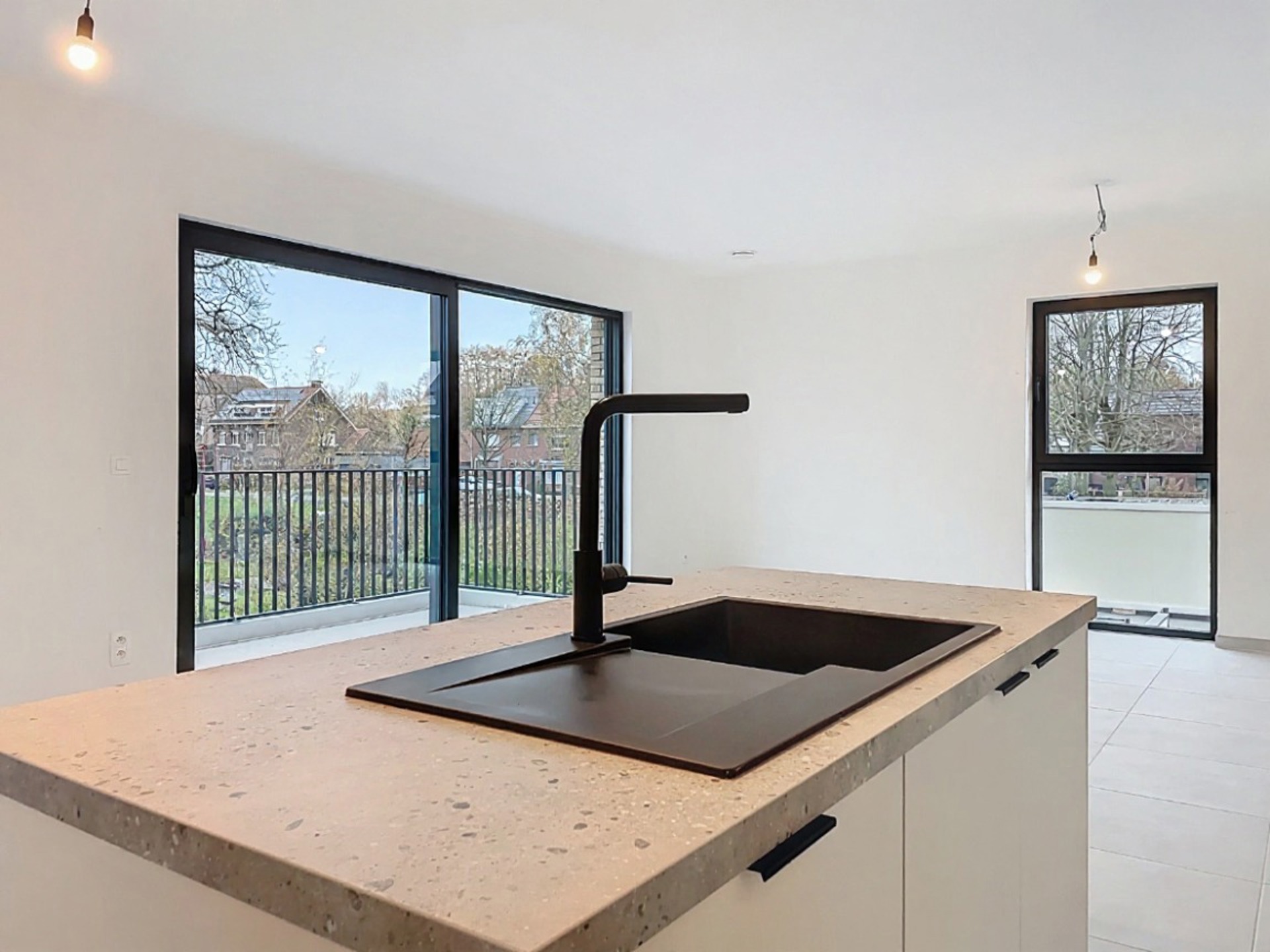 Lichtrijk nieuwbouwappartement - foto 3