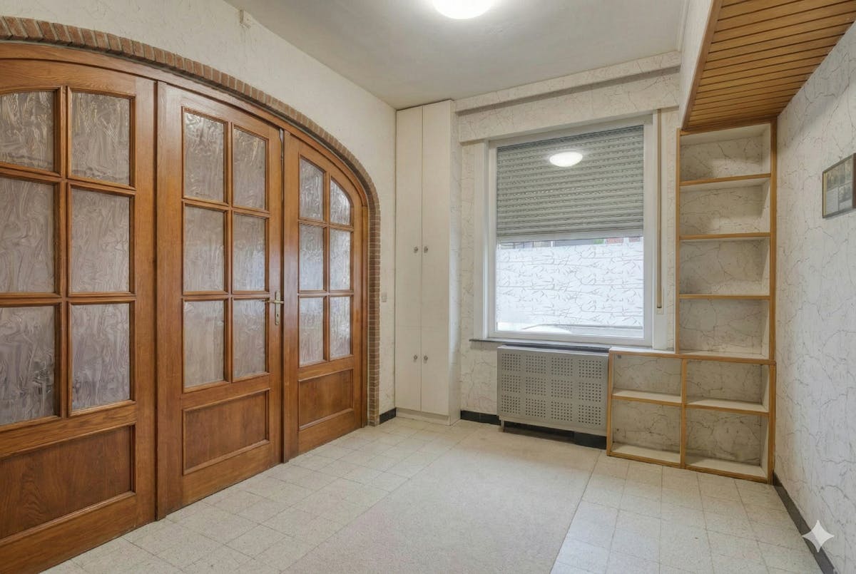 Charming house for sale near the center of Roeselare - photo 4