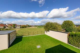 PRACHTIG GERENOVEERDE VRIJSTAANDE WONING MET 3 SLAAPKAMERS, ZONNEPANELEN, GARAGE EN TUIN MET PRACHTIG ZICHTBen je op zoek naar een instapklare én...