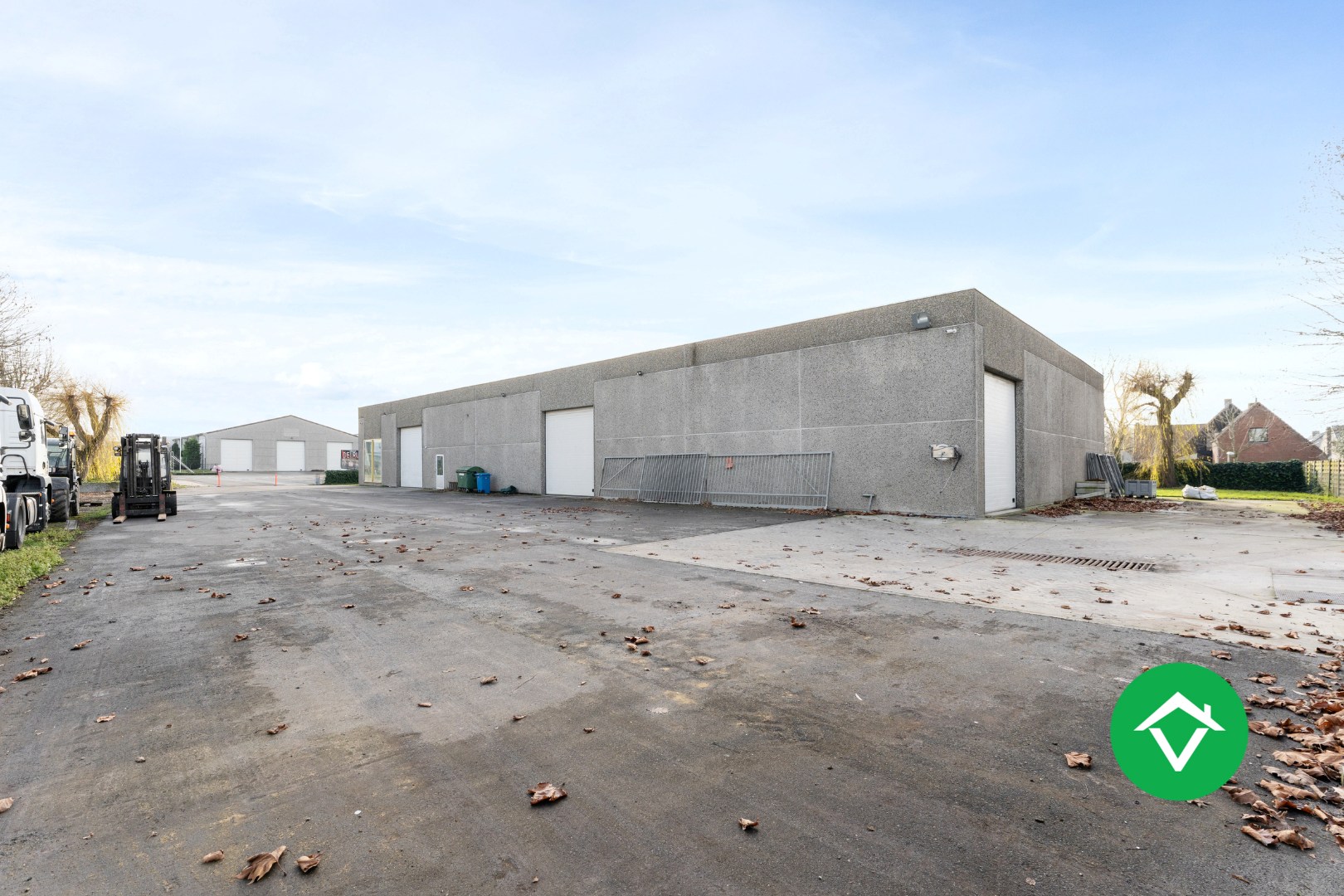 Bedrijfsgebouw met woonst te Ichtegem - foto 4