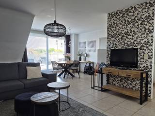 Op de derde verdieping van een verzorgd gebouw, in het hart van het centrum, bevindt zich dit lichtrijke dakappartement met een bijzonder...