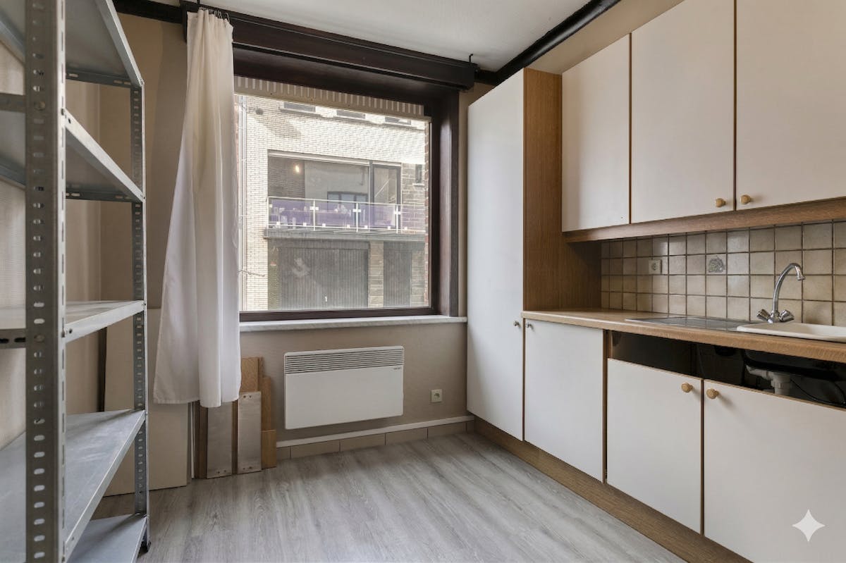 Cosy 2 bedroom house with spacious attic, centrally located in Izegem - photo 5