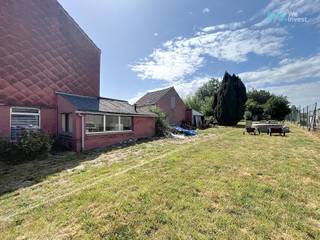 ** A VENDRE ** Opportunité à saisir! Maison 3F avec 2 ch. poss 4 à rénover & un magnifique terrain de 11 ares idéalement située entre Rebecq,...