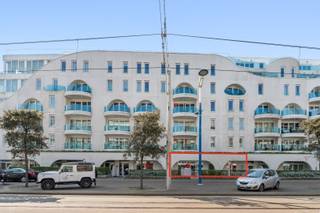 Prachtig nieuwbouwappartement van 87.70 m² , heel RUIM terras met een oppervlakte van 28.03 m² te koop.Dit appartement bestaat uit een leefruimte met...