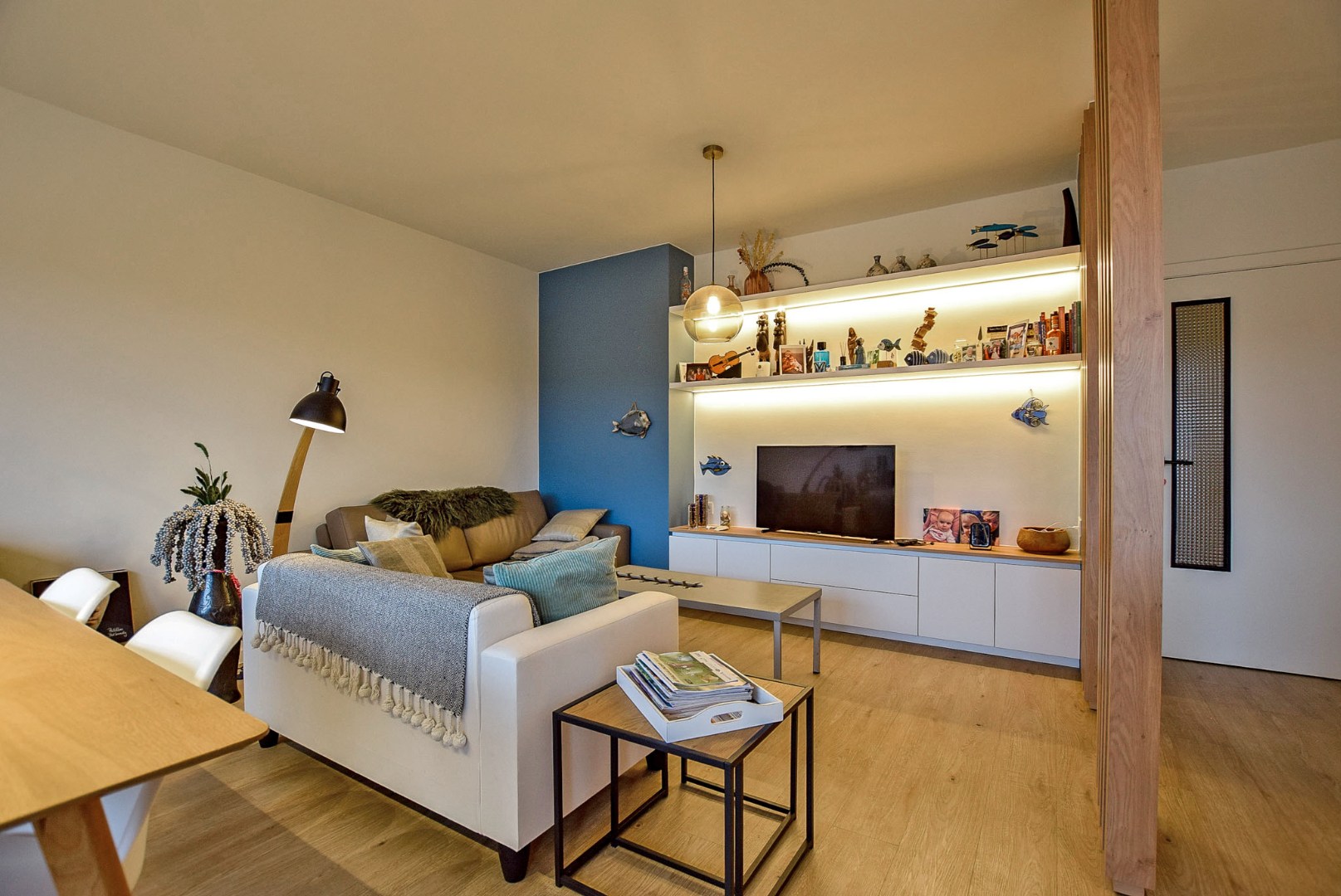 Gerenoveerd en gemeubeld 2-slaapkamerappartement gelegen in de winkelstraat van Nieuwpoort-Bad. - foto 4