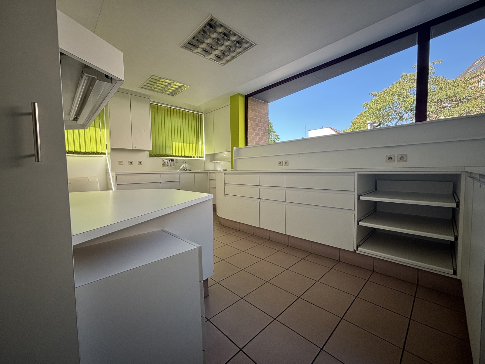 Commercial for rent in Leuven - photo 5