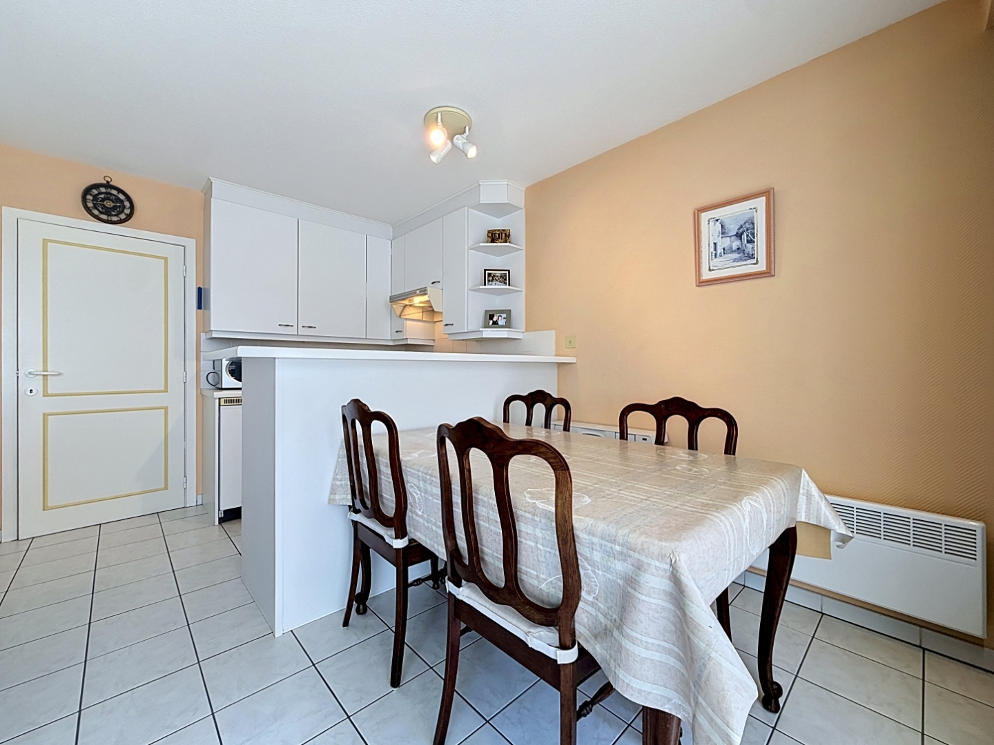 Eénslaapkamerappartement op topligging bij de zeedijk te Nieuwpoort - foto 3