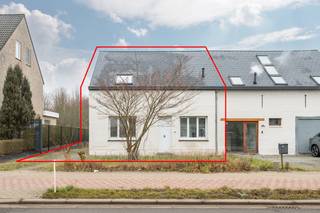 Bent u op zoek naar de perfecte starterswoning of een slimme investering? Deze instapklare woning in het rustige Koningshooikt (Lier)...