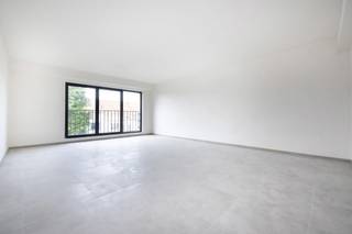 Large 76m² appartment with a large living area (+36m²). Located in Evere in a small building with only 12 flats. Hanriot is a perfect Future...