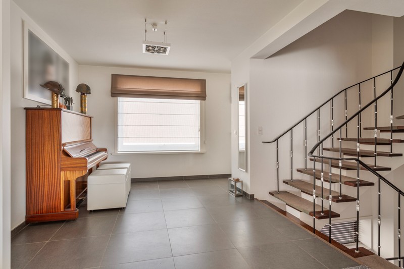 Op en top gerenoveerde bel-etage woning mét magazijn TE KOOP nabij hartje Wakken! - foto 4