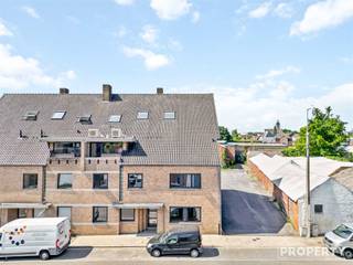 Appartement op de eerste verdieping met terras Ben je op zoek naar een instapklaar, modern en energiezuinig appartement op een centrale ligging? Dan...
