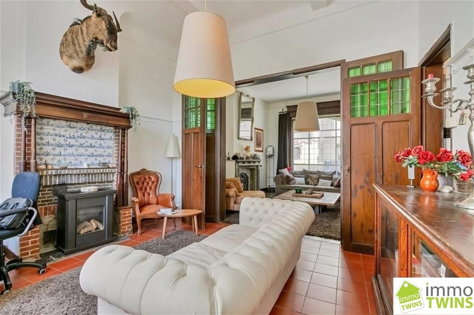 Karaktervolle, ruime woning met 6 slaapkamers, binnenkoer met jacuzzi en topligging! - foto 4