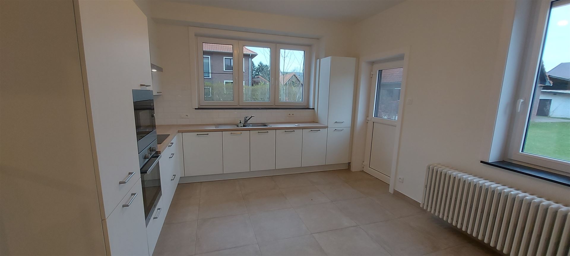 Maison à louer à Maasmechelen avec 5 chambres - photo 5