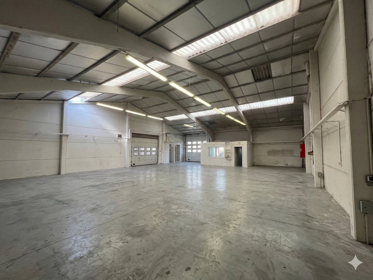 Recente loods te huur van ca. 300 m² in Moorslede - foto 4