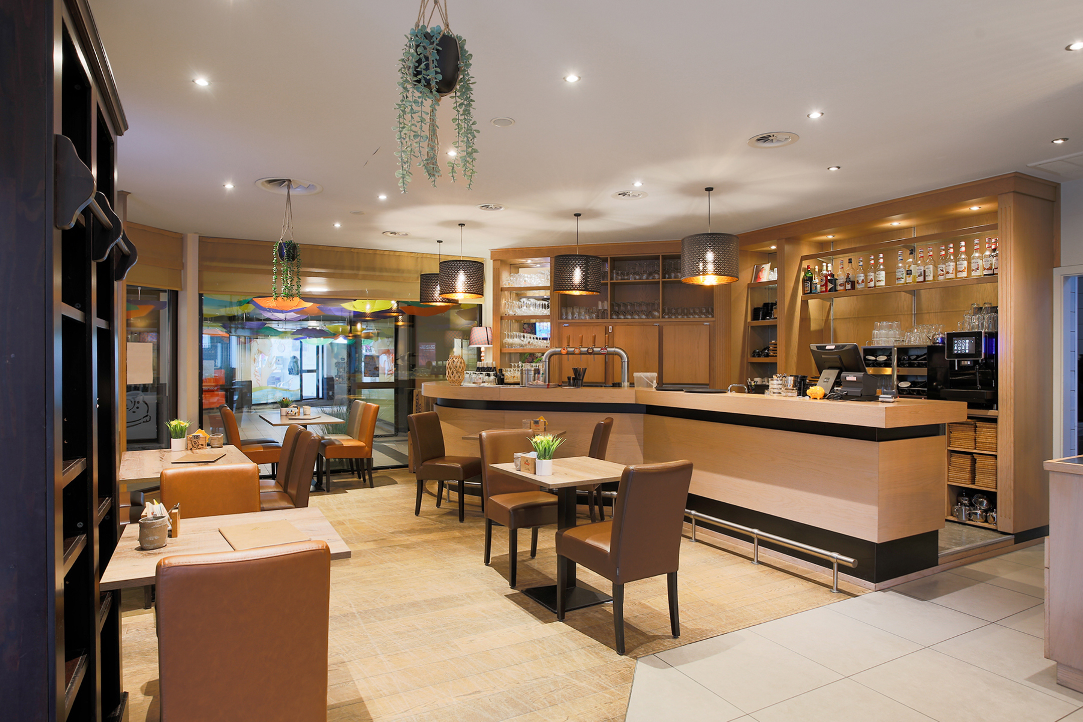 Commercial for sale in Mol - photo 1