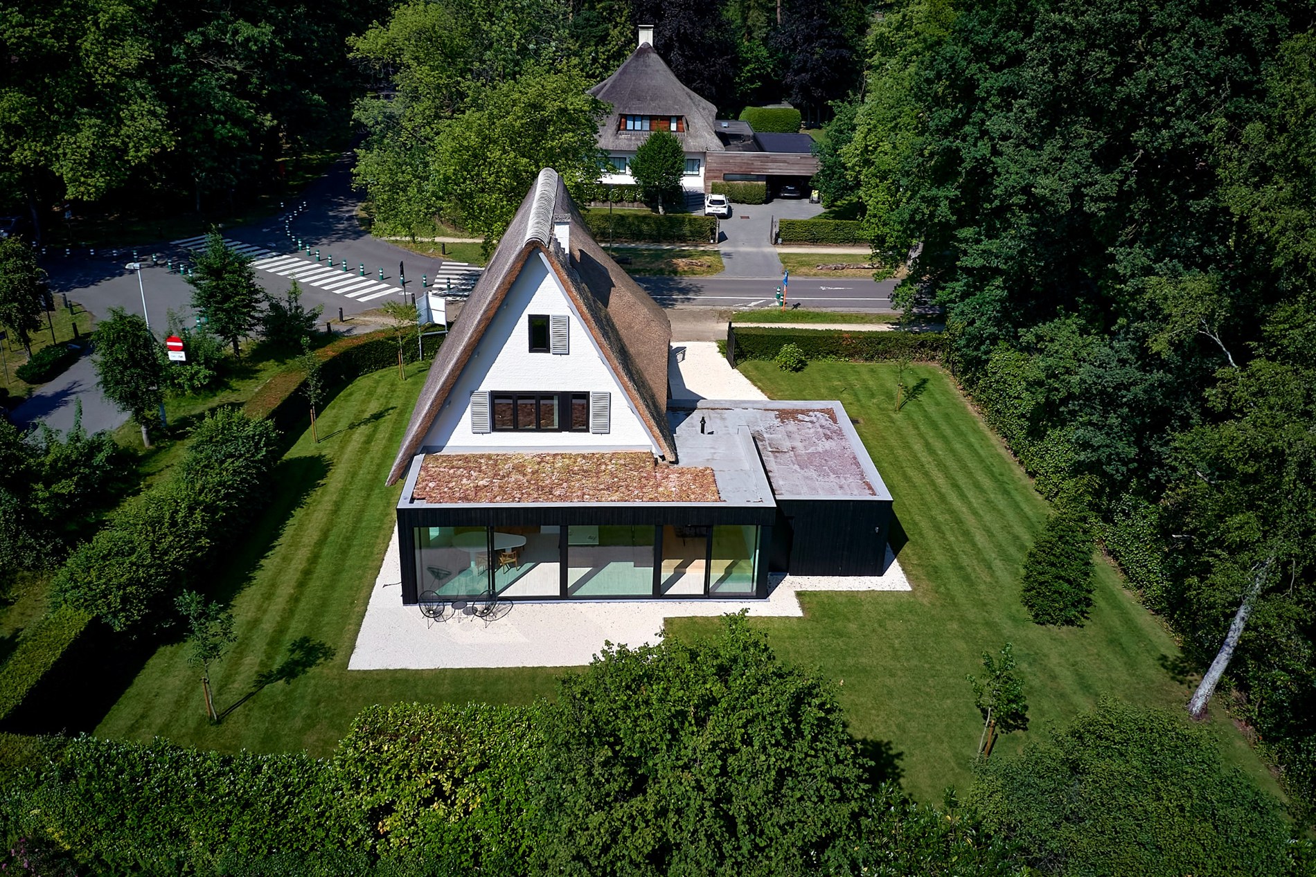 Te koop, tip top gerenoveerde villa met rieten dak - foto 4