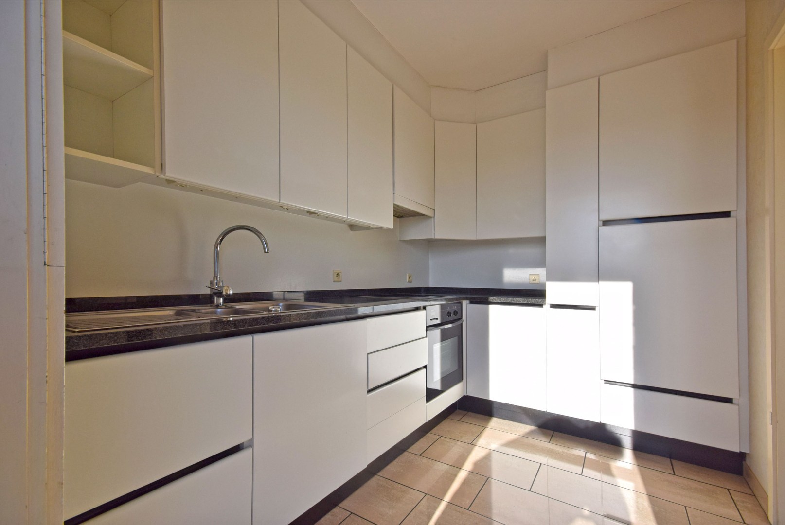 Apartment for rent in Roeselare with 2 bedrooms - photo 3