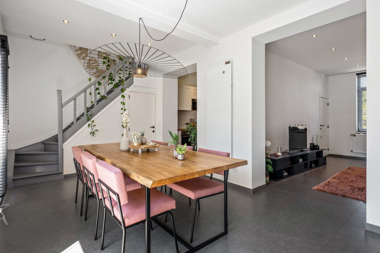 Instapklare woning met 4 slpkrs met gezellig terras en tuin - foto 4