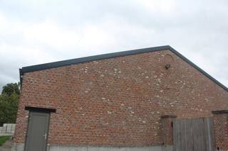 Opslagloods te huur gelegen in agrarisch gebied.De loods heeft een oppervlakte van 250m².Tevens is er een groot buitenplein aanwezig van 1.176m²...